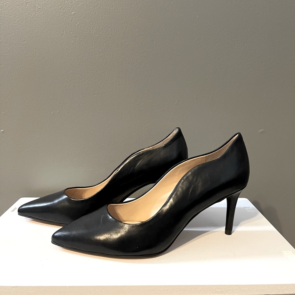 Vince Camuto—Jaynita